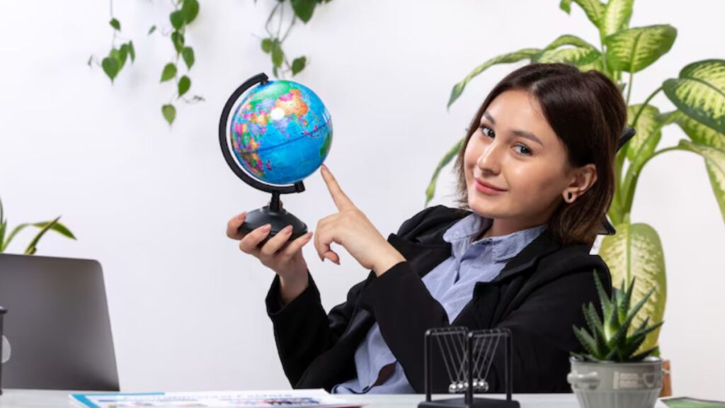 Orannalaura: Discover the World